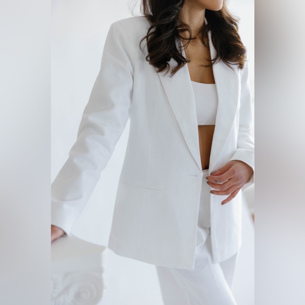 Shona Linen White Oversized Blazer Meshki